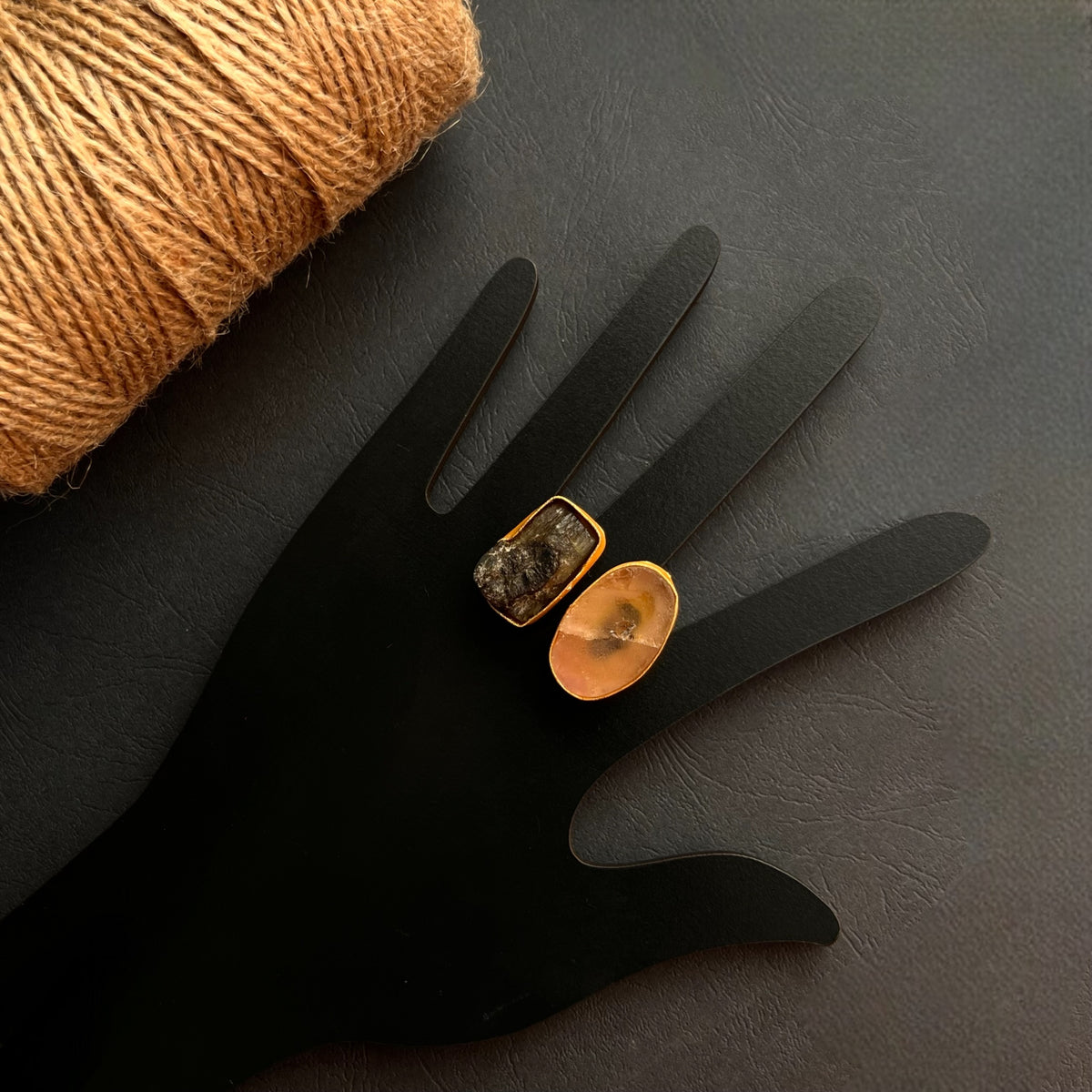 VARDHINI RAW STONE GOLD TONED RING R15