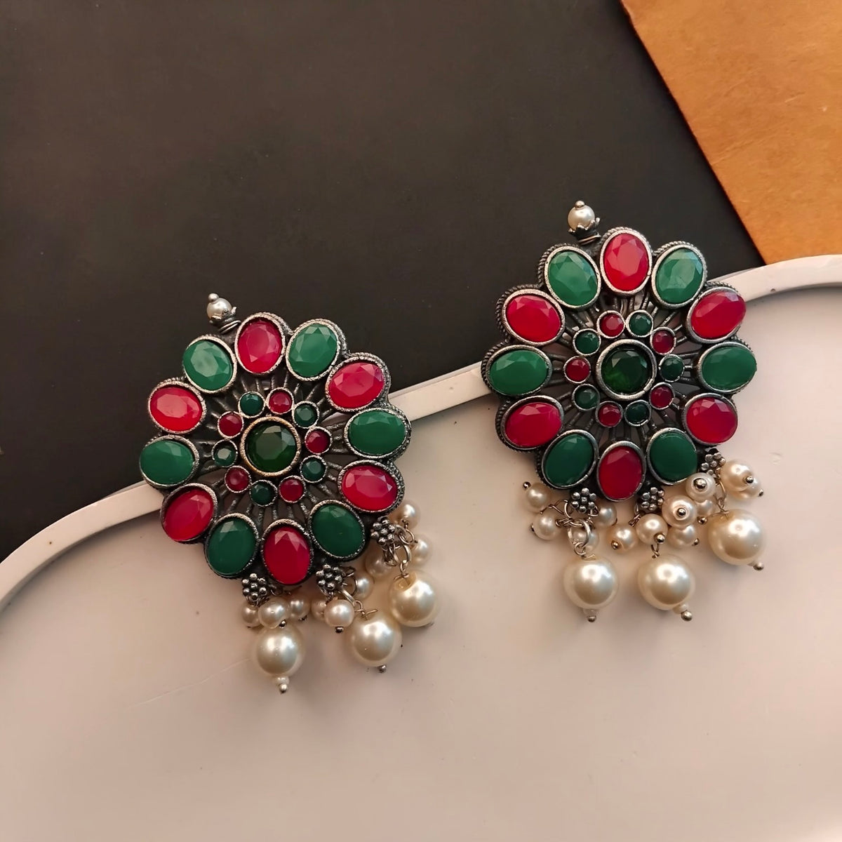 REESE SILVER LOOK ALIKE SEMI HANDMADE CHOKER/NECKPIECE CH406