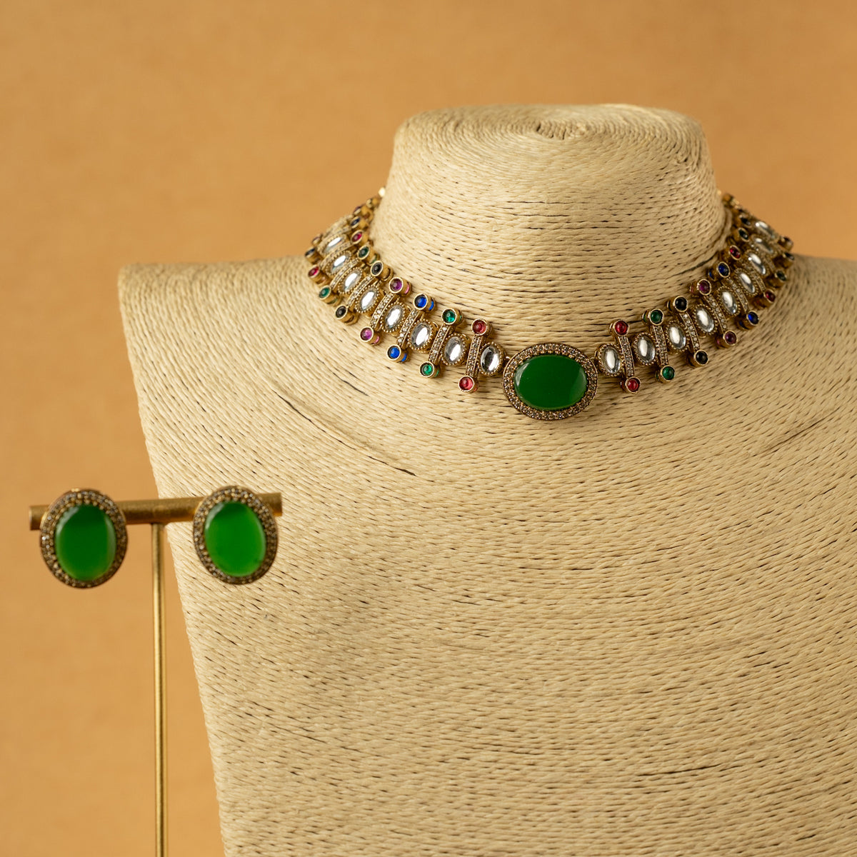 ZOHRA SEMI HANDMADE MONALISA STONE NECKPIECE/NECKLACE EARRINGS NL325