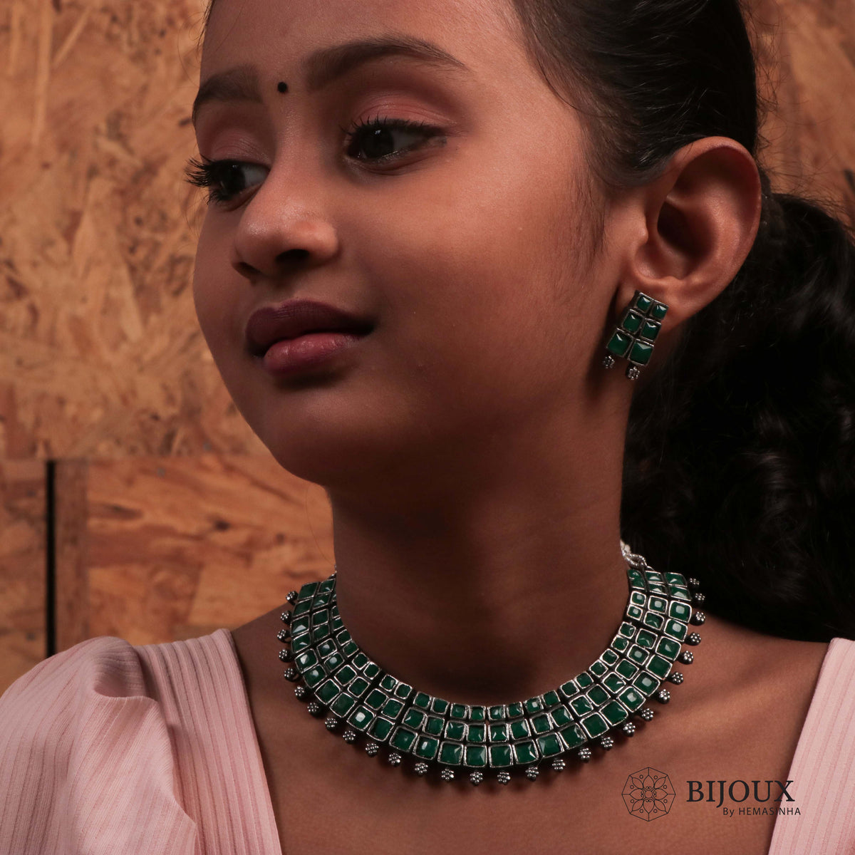 THIRA ANTIQUE SILVER LOOK ALIKE SEMI HANDMADE KIDS SET NECKLACE WITH EARRING NL17