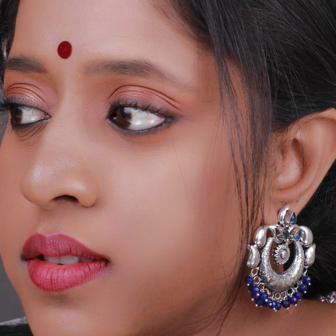 SERENITY  CARVED CIRCLETS SEMI HANDMADE BEADED OXIDIZED EARRING ER131