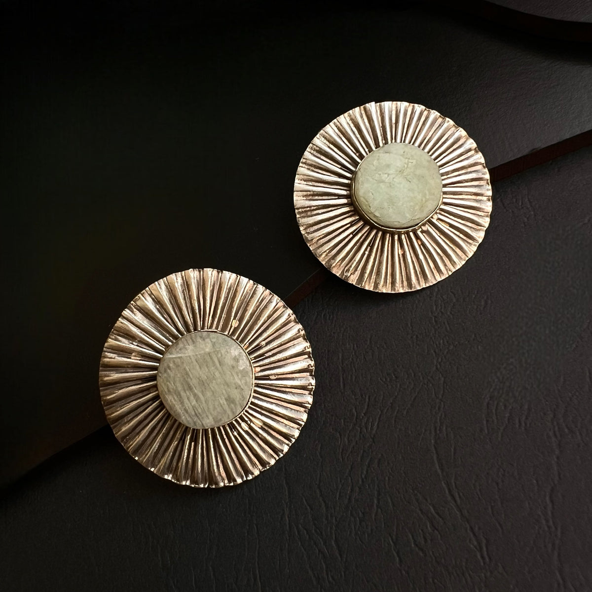 TRIBALA RAW STONE ANTIQUE FINISH HANDMADE STUDS ER199