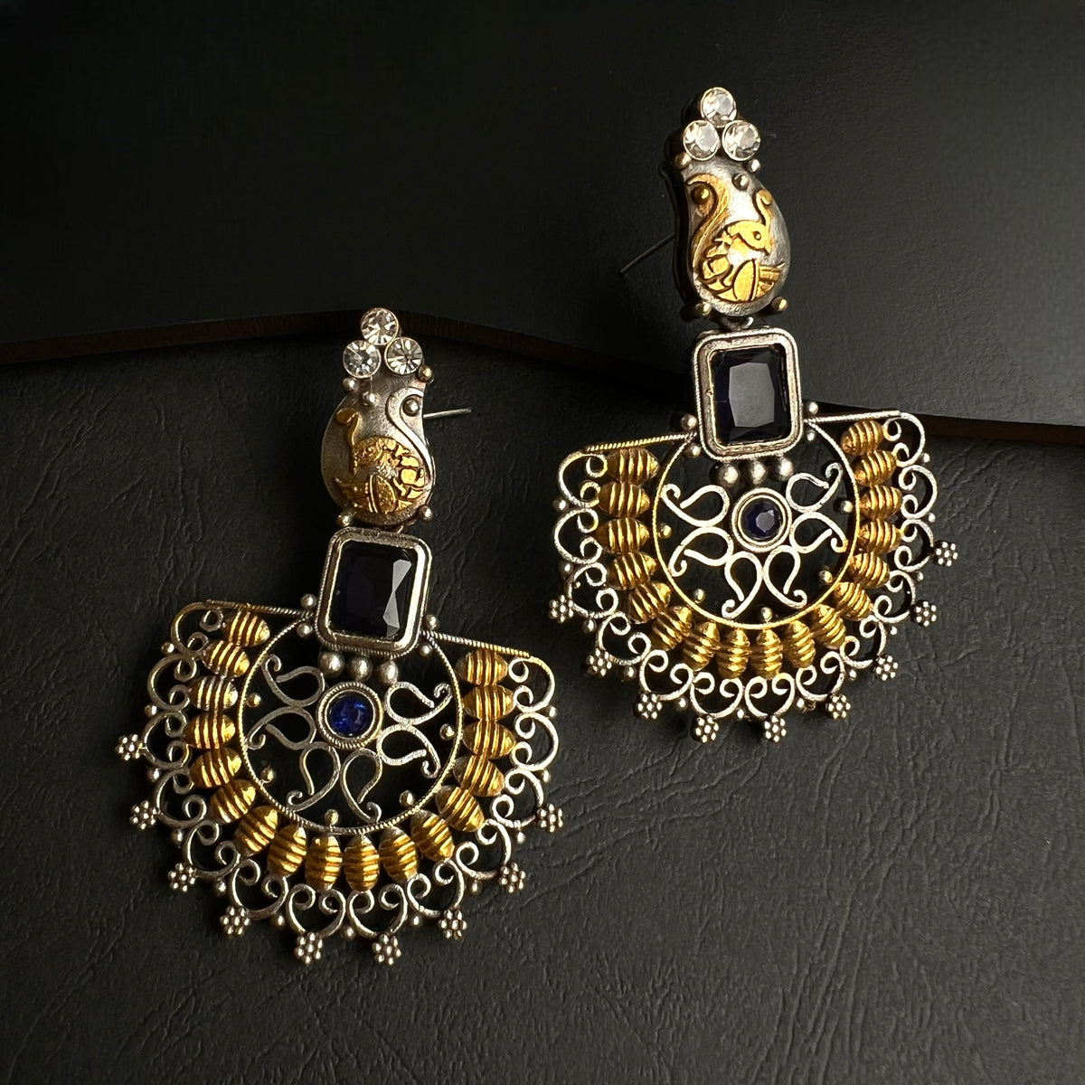 NIHARA SILVER LOOK ALIKE DUAL TONE SEMI-HANDMADE EARRING ER181