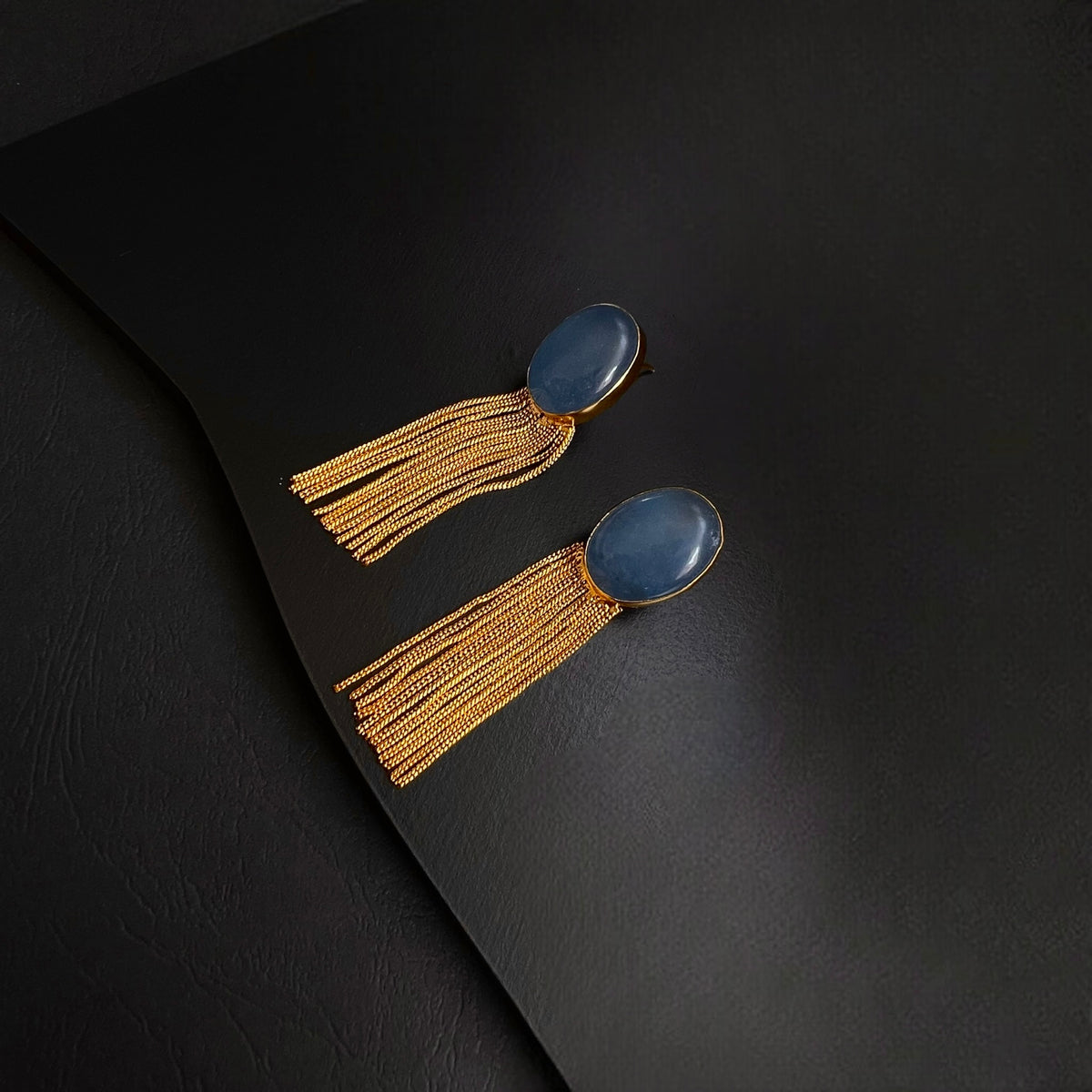 VALLITA DRAPERY HANDMADE EARRING ER175