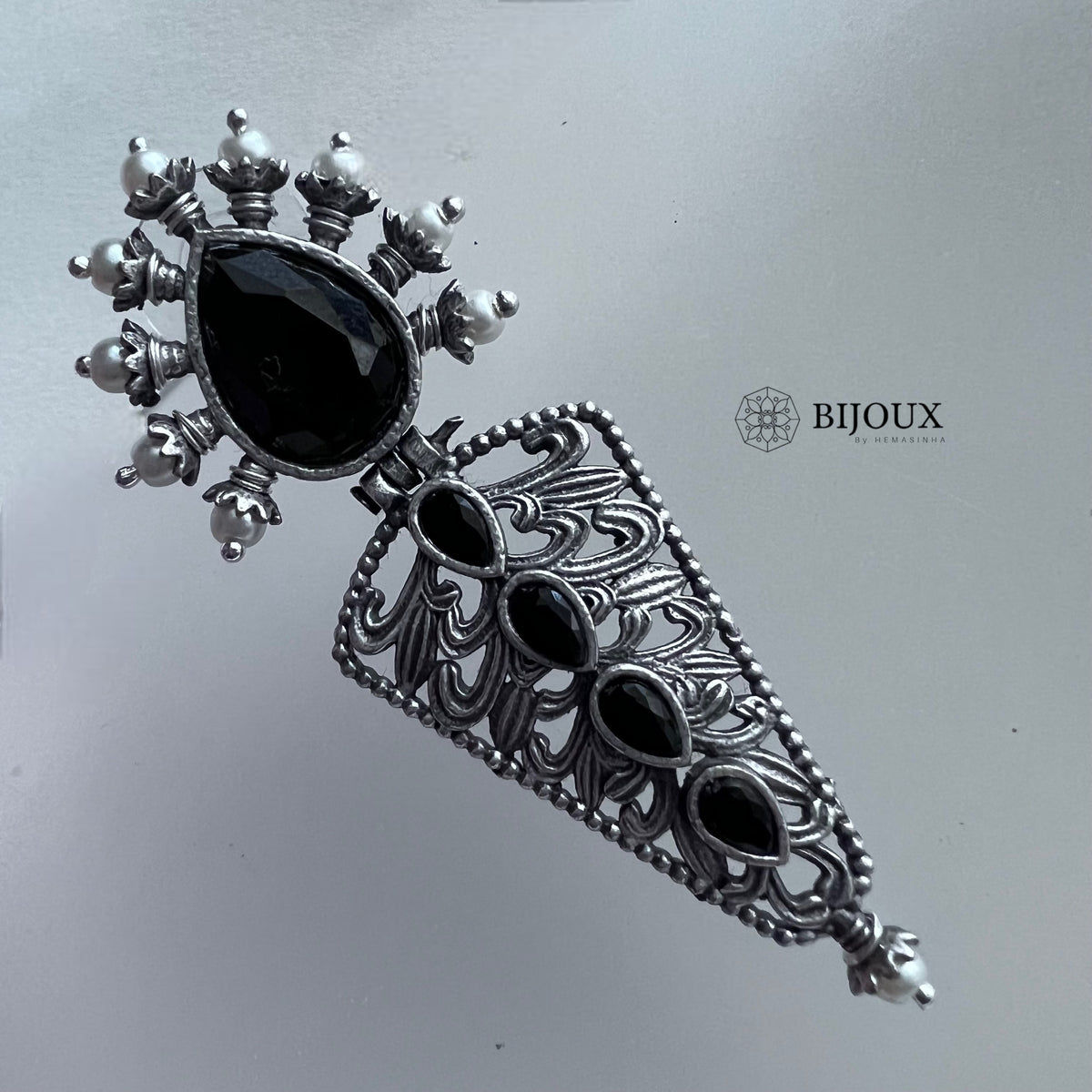 SIRAN SILVER LOOK ALIKE SEMI-HANDMADE EARRINGS ER229