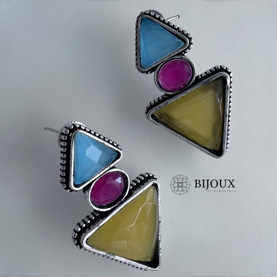 TRIXIE SILVER LOOK ALIKE SEMI-HANDMADE STUD ER243