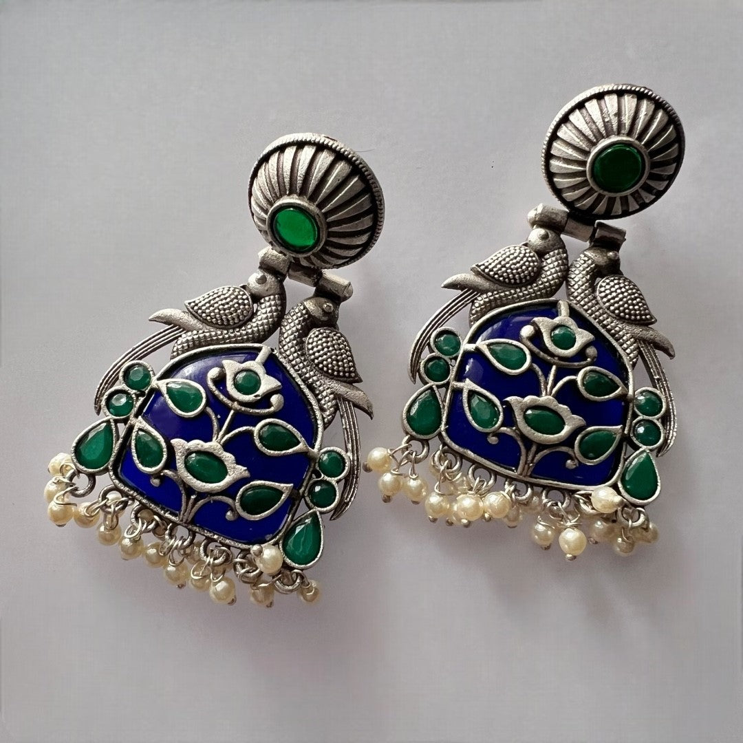 TIARA SILVER LOOK ALIKE SEMI HANDMADE EARRINGS ER583