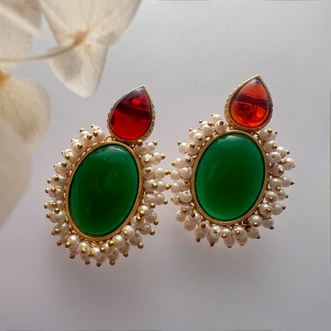 YAMINI GOLD-TONED MONALISA STUDS ER581