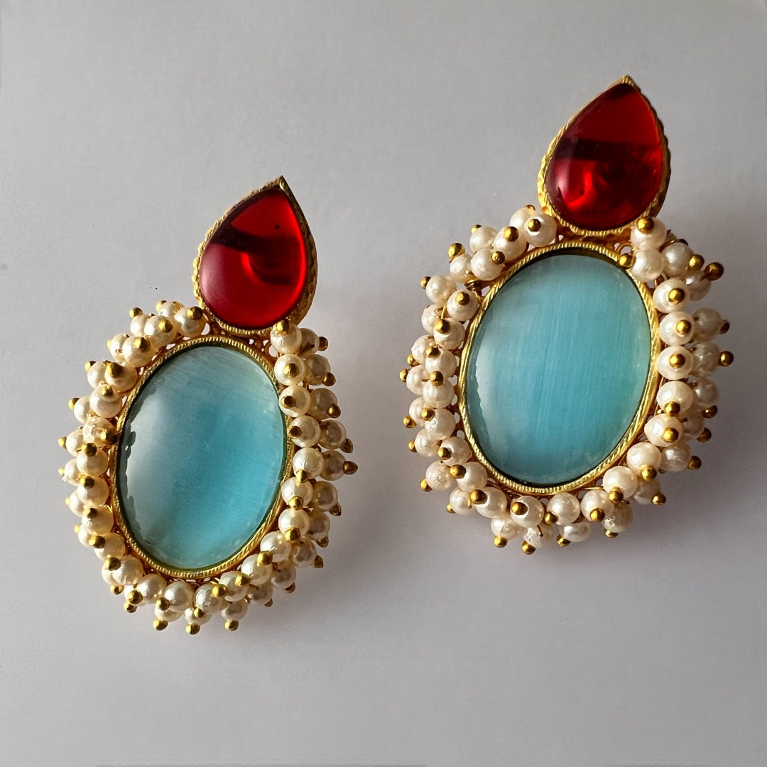 YAMINI GOLD-TONED MONALISA STUDS ER581