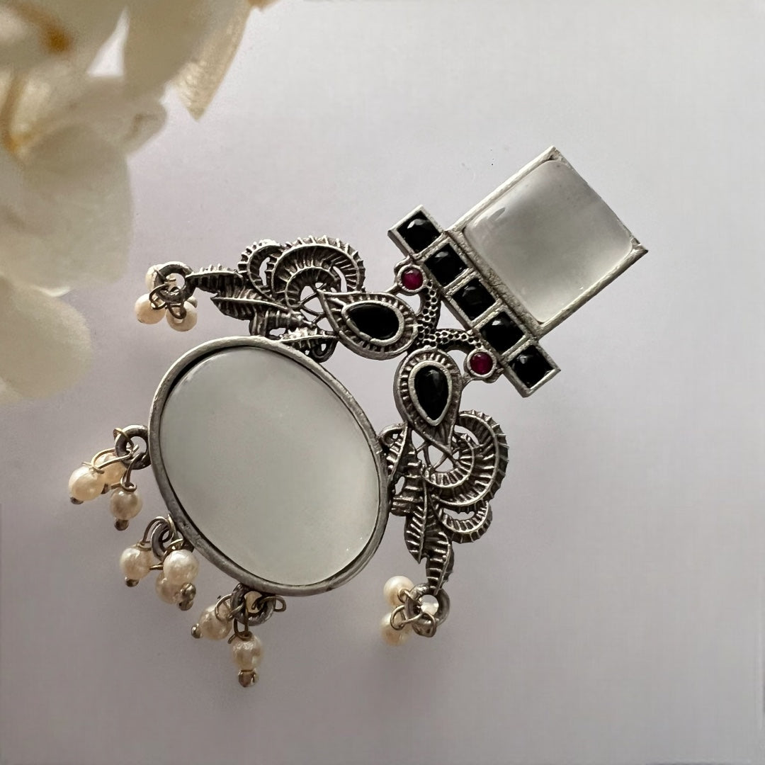 VINARA SEMI-HANDMADE MONALISA STONE RUSTIC EARRINGS ER582