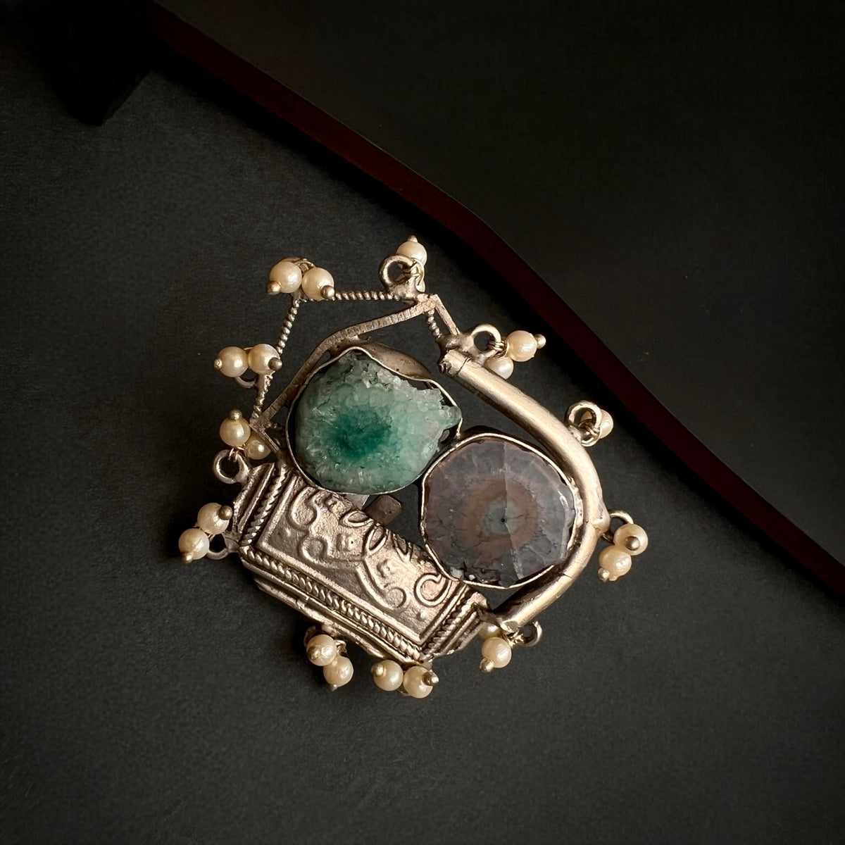 HARIKA SILVER LOOK ALIKE FINGER RING R5