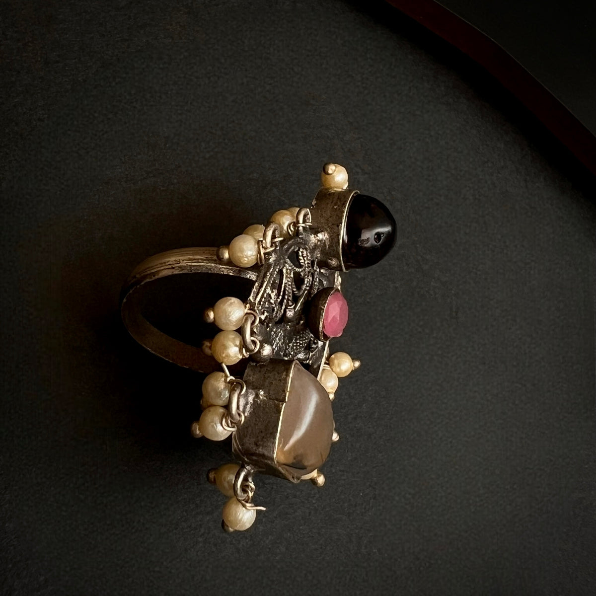 HARIKA SILVER LOOK ALIKE FINGER RING R5