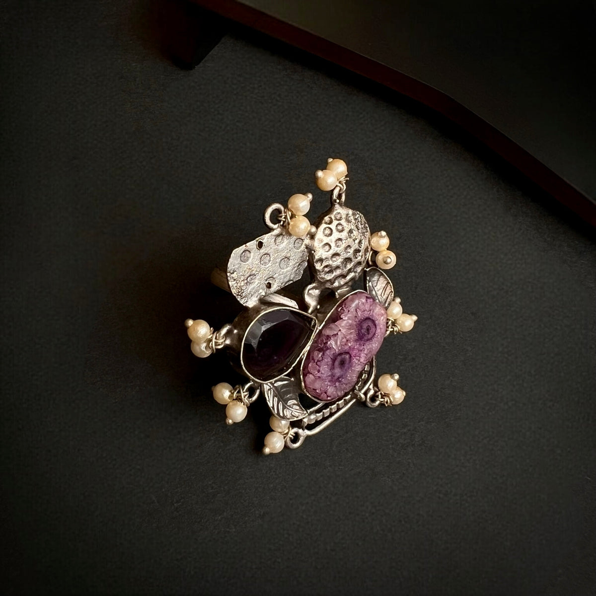 HARIKA SILVER LOOK ALIKE FINGER RING R5