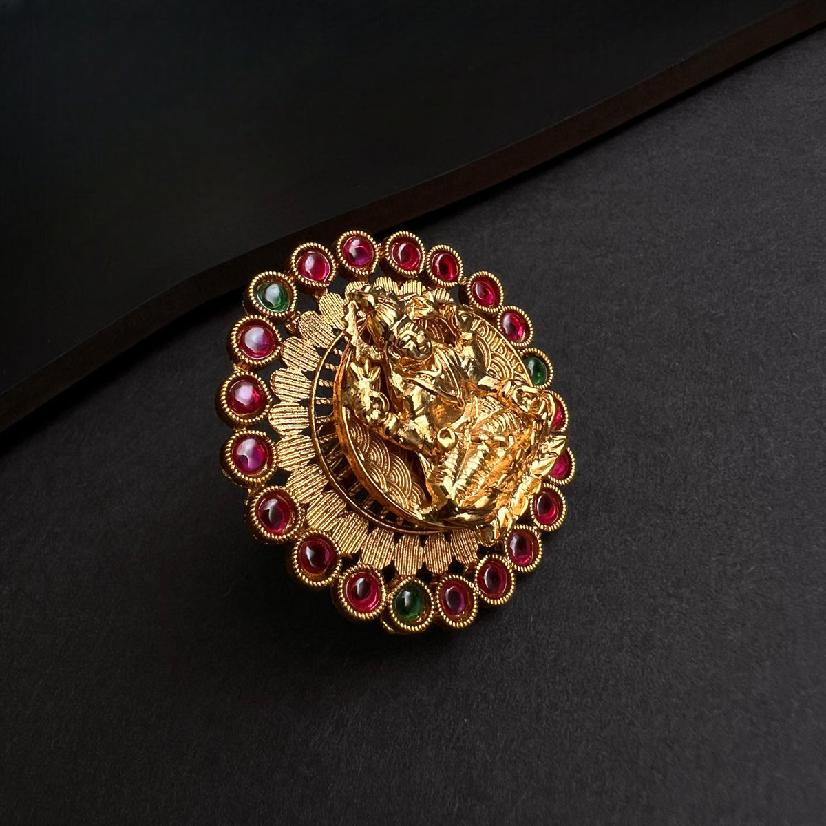 DHIRUVA GOLD TONED FINGER RING R6