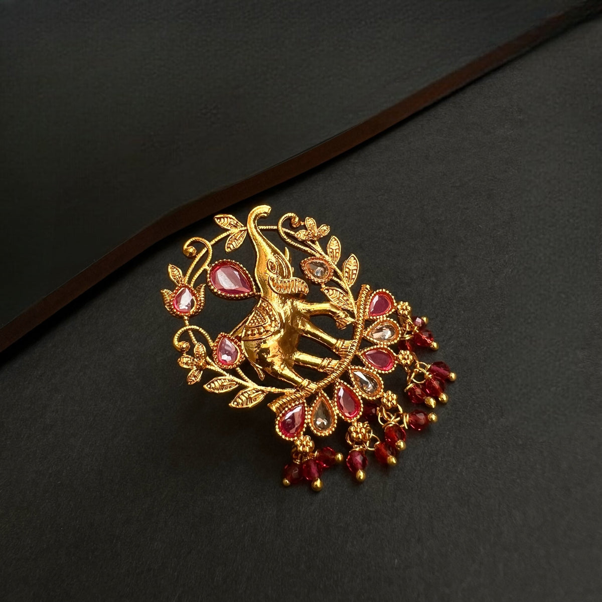 DHIRANA GOLD TONED FINGER RING R7