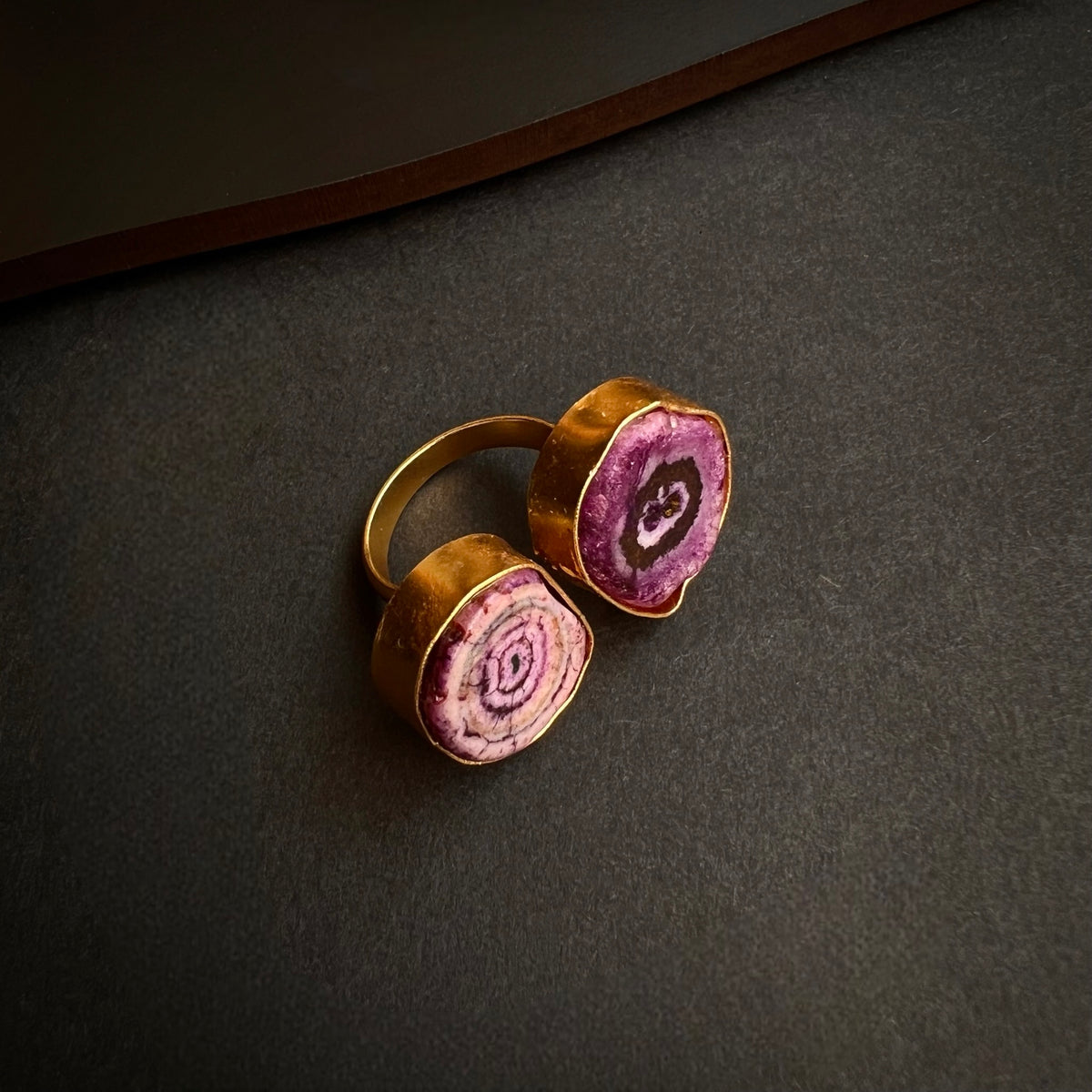 FURILA AGATE GOLD TONED RING R10