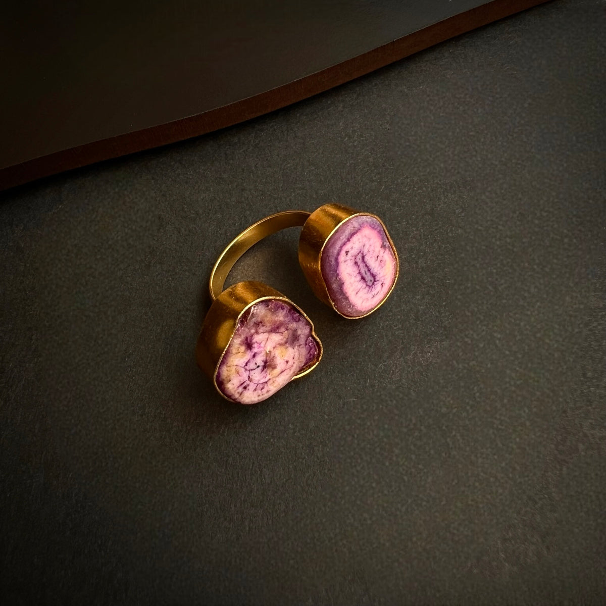 FURILA AGATE GOLD TONED RING R10