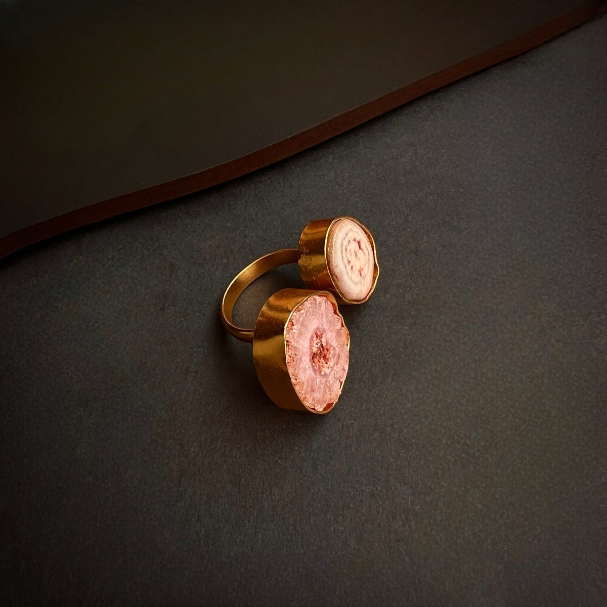 FURILA AGATE GOLD TONED RING R10