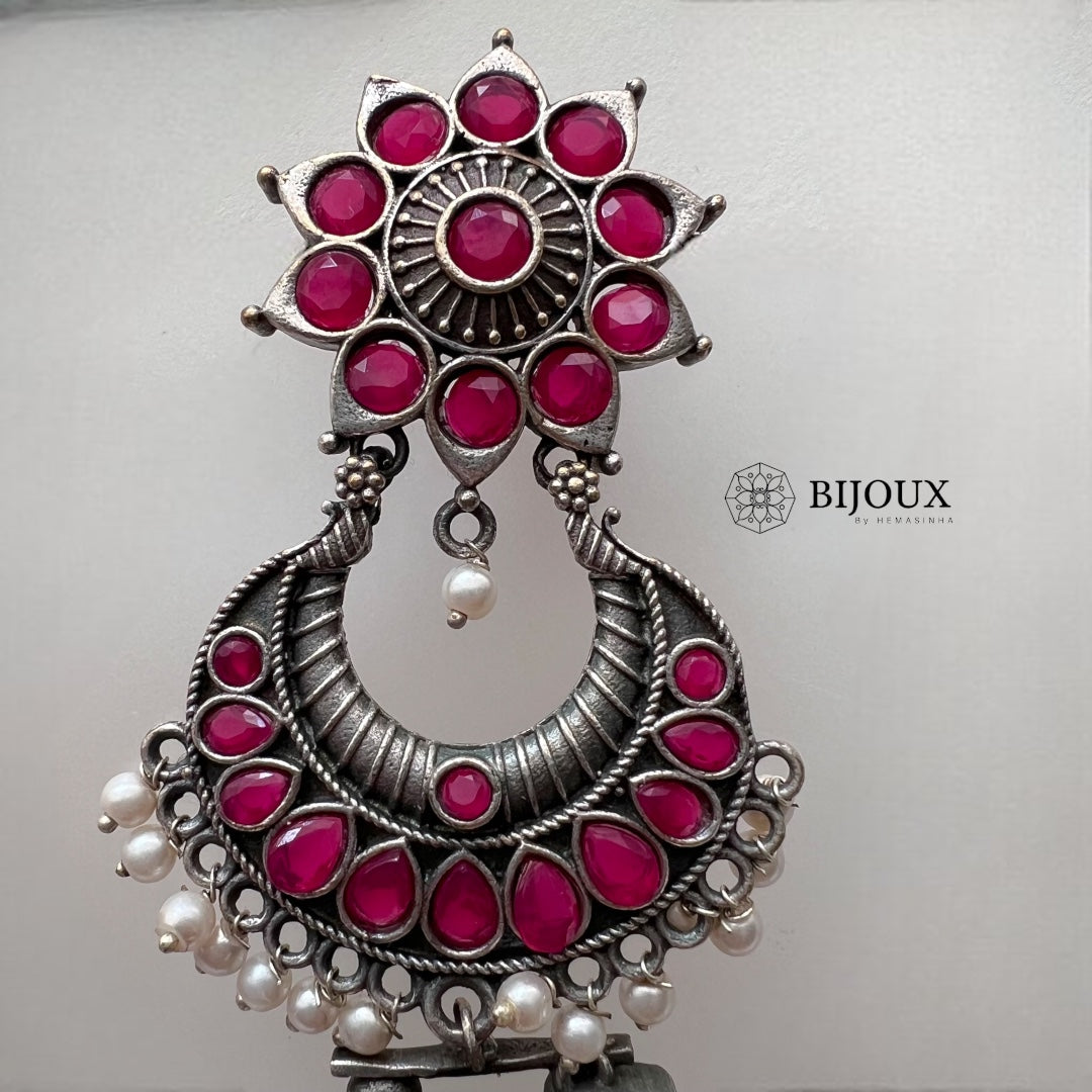 GOMATA SILVER LOOK ALIKE SEMI-HANDMADE STUD TEMPLE ER246