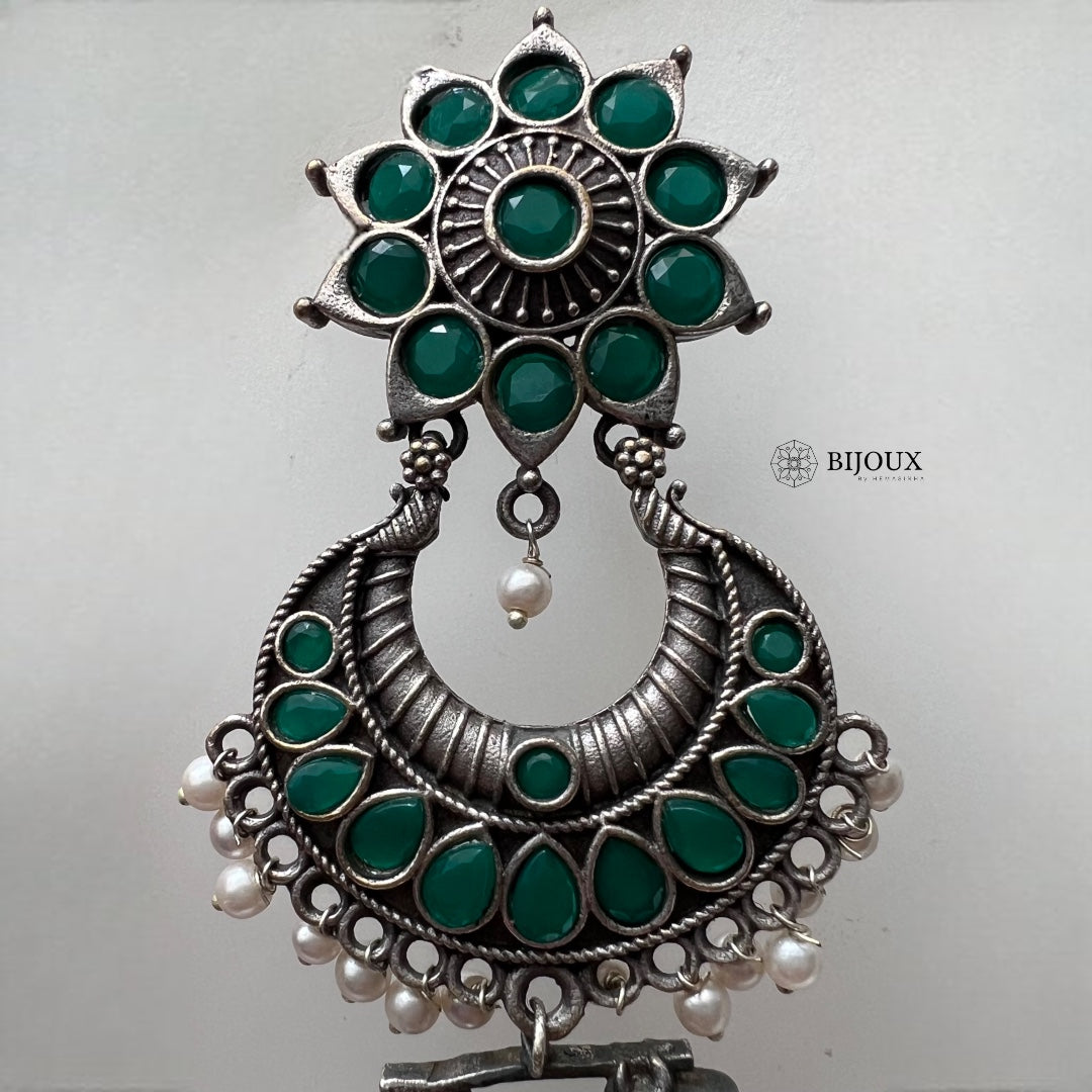 GOMATA SILVER LOOK ALIKE SEMI-HANDMADE STUD TEMPLE ER246