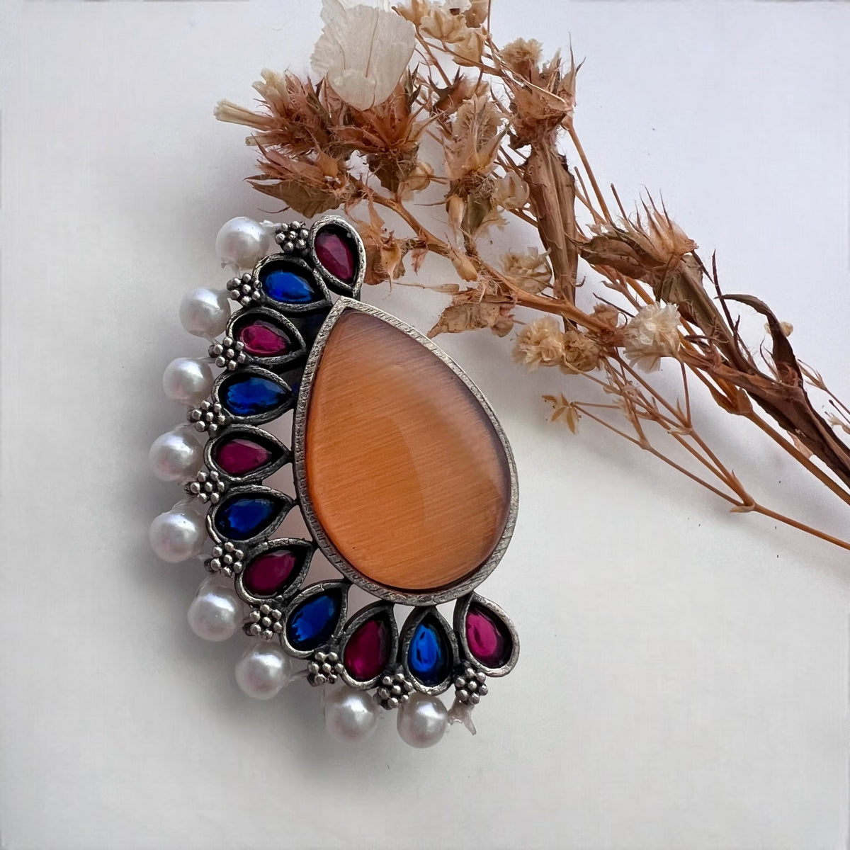 ESCARGO SILVER LOOK ALIKE SEMI HANDMADE STUDS ER231