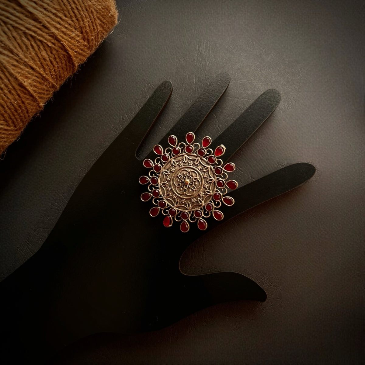 FLORAL FANTASY  SILVER LOOK ALIKE FINGER RING R18