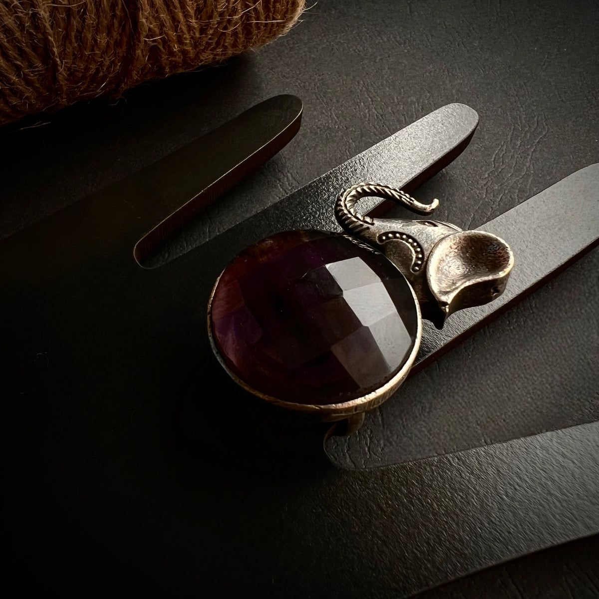 RIAL SILVER LOOK ALIKE ANTIQUE FINGER RING R19