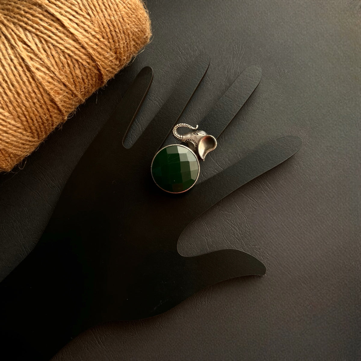 RIAL SILVER LOOK ALIKE ANTIQUE FINGER RING R19