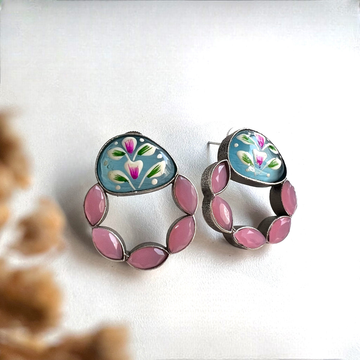 SHIVANI SILVER LOOK ALIKE HANDPAINTED STUD WITH STONES ER579