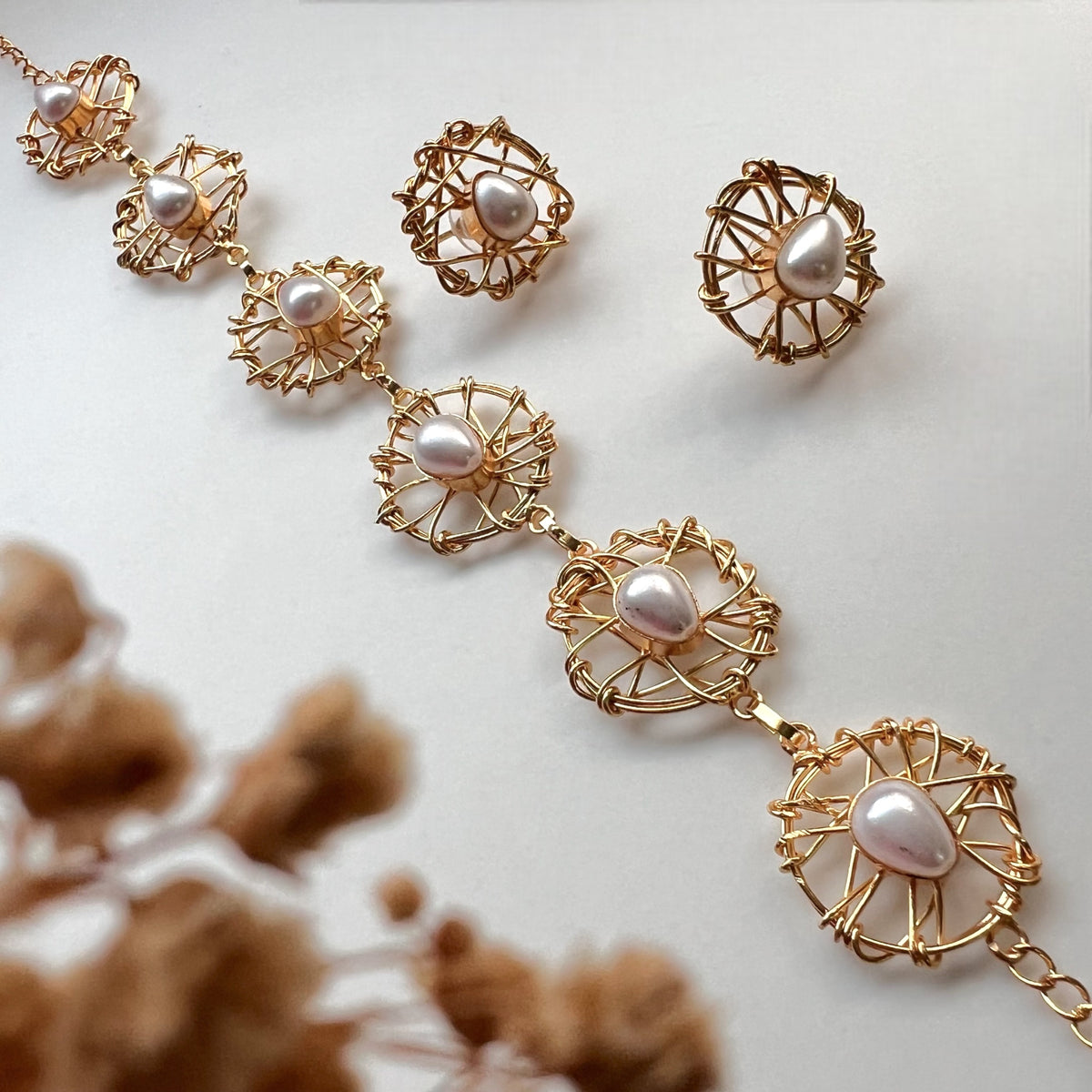 BORAM BIJOUX PREMIUM AND EXCLUSIVE SEMI HANDMADE CHOKER WITH EARRINGS CH422