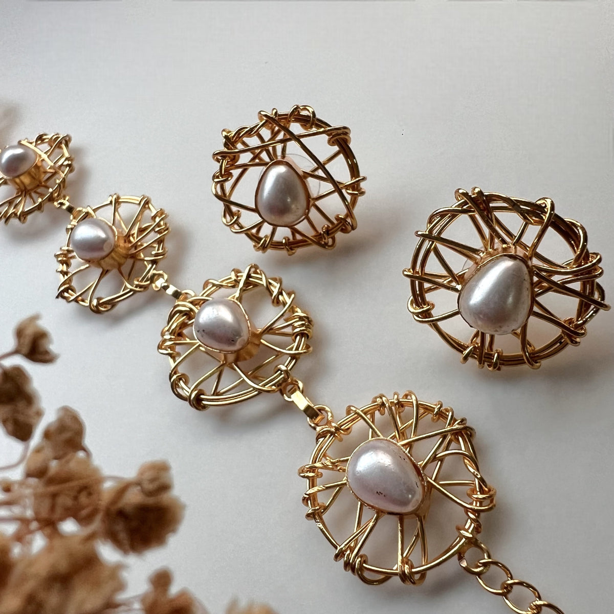 BORAM BIJOUX PREMIUM AND EXCLUSIVE SEMI HANDMADE CHOKER WITH EARRINGS CH422