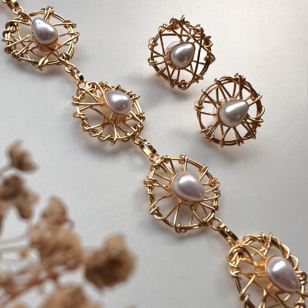 BORAM BIJOUX PREMIUM AND EXCLUSIVE SEMI HANDMADE CHOKER WITH EARRINGS CH422