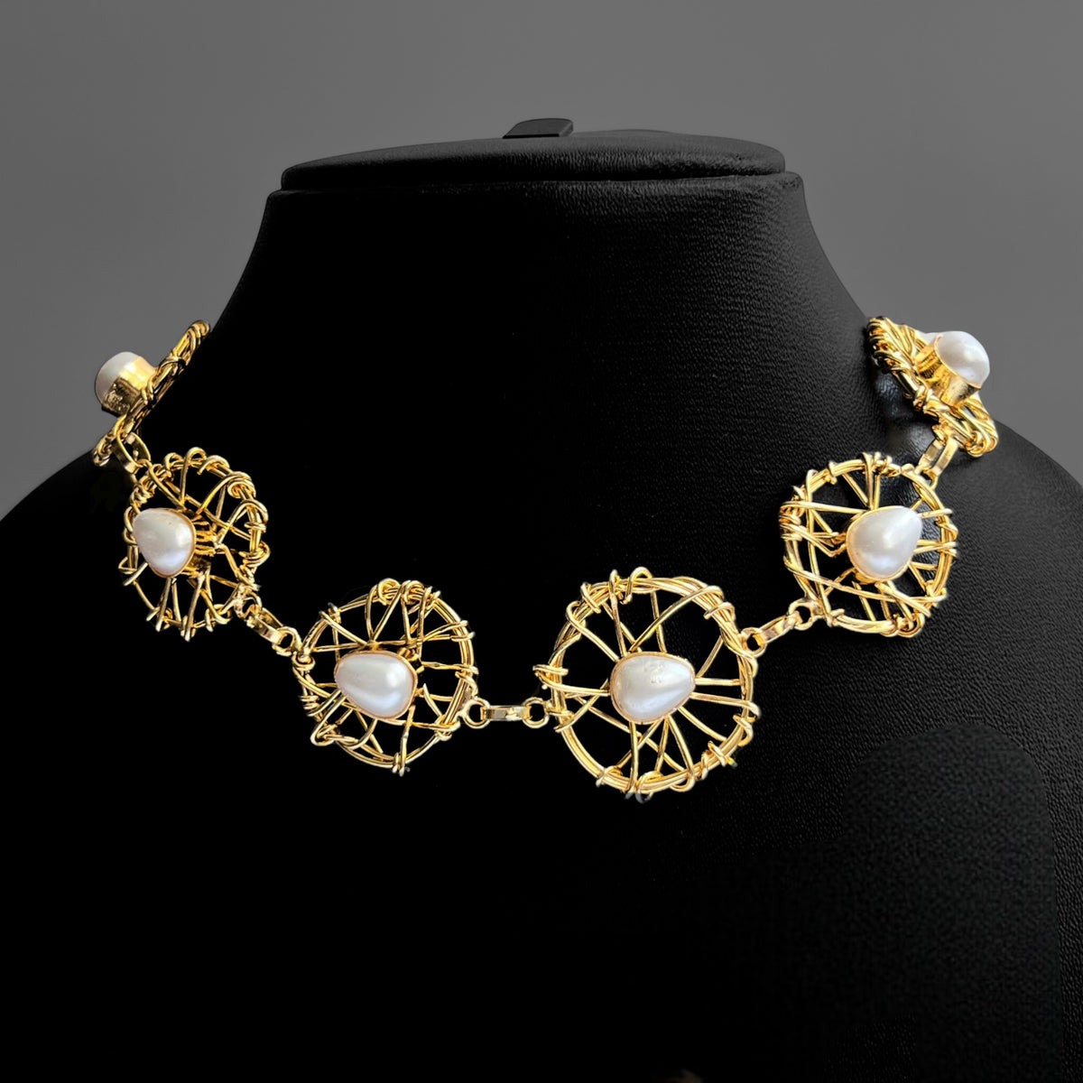 BORAM BIJOUX PREMIUM AND EXCLUSIVE SEMI HANDMADE CHOKER WITH EARRINGS CH422