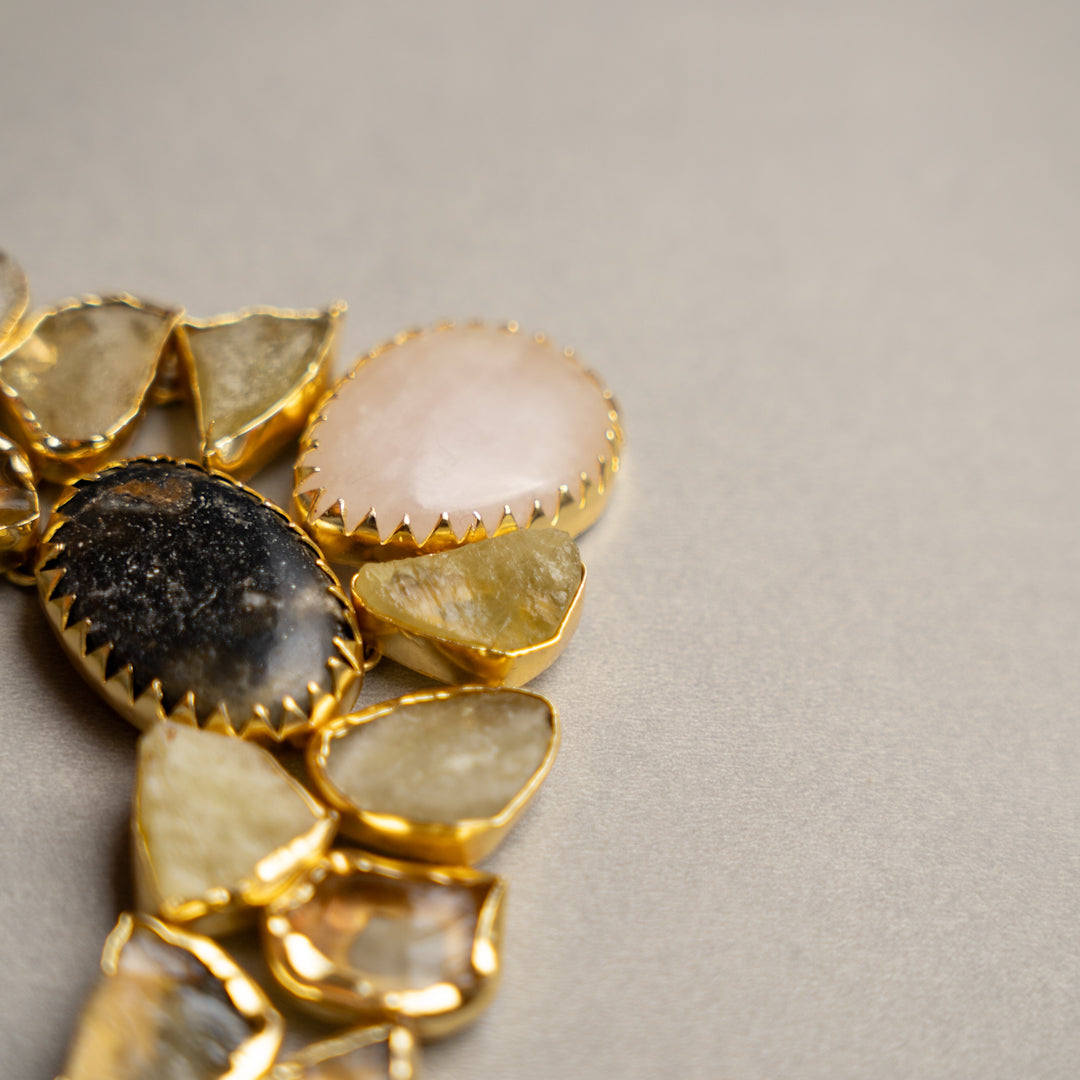 KASHVI PREMIUM 18K PLATED HANDMADE RAW STONE AND POLISHED STONE NECKPIECE/NECKLACE EARRINGS NL252.