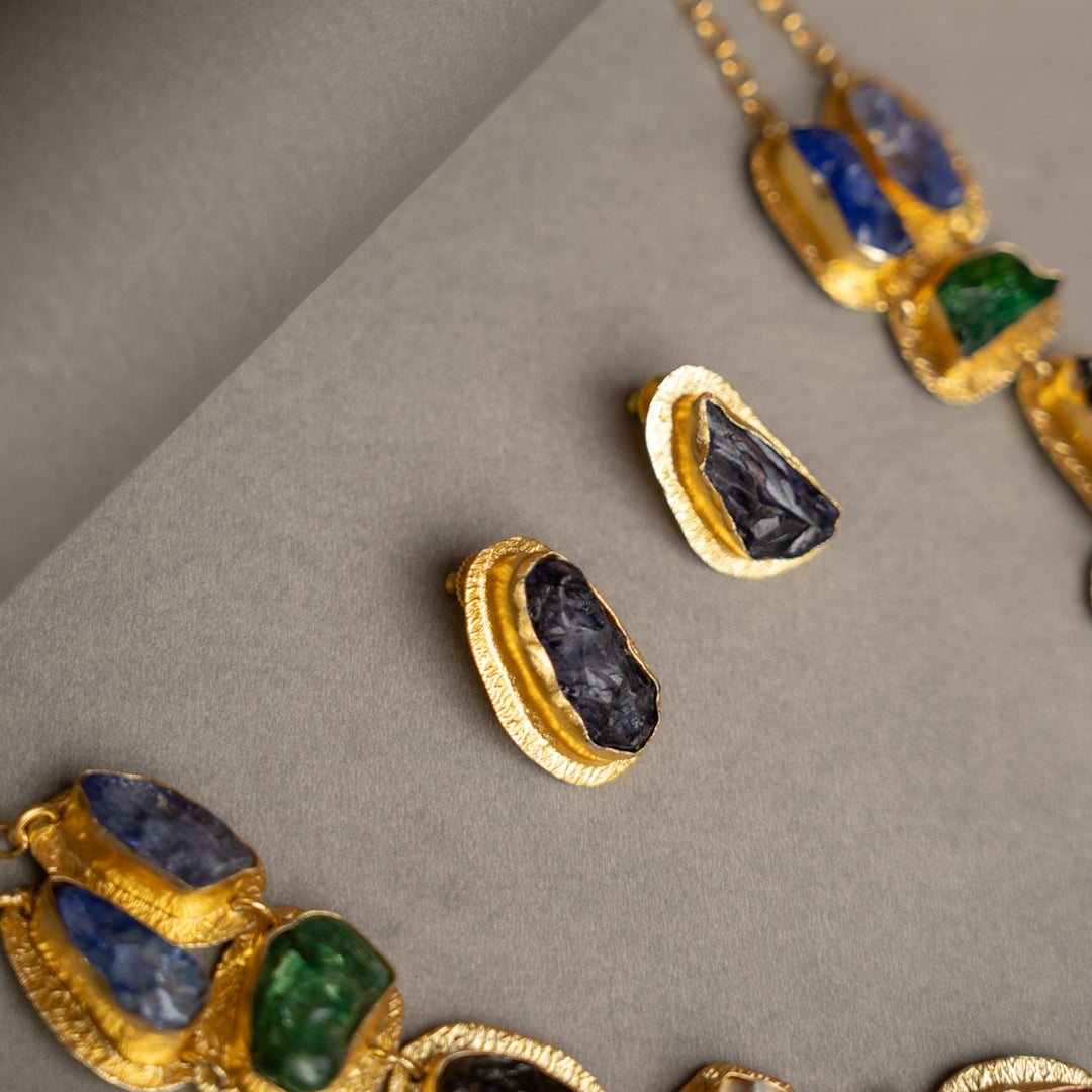 THAMIZHACHI BIJOUX EXCLUSIVE AND PREMIUM RAW STONES AND MOP HANDMADE GOLD TONED NECKPIECE/NECKLACE, BRACELET CUFF, RING WITH EARRING SET NL145