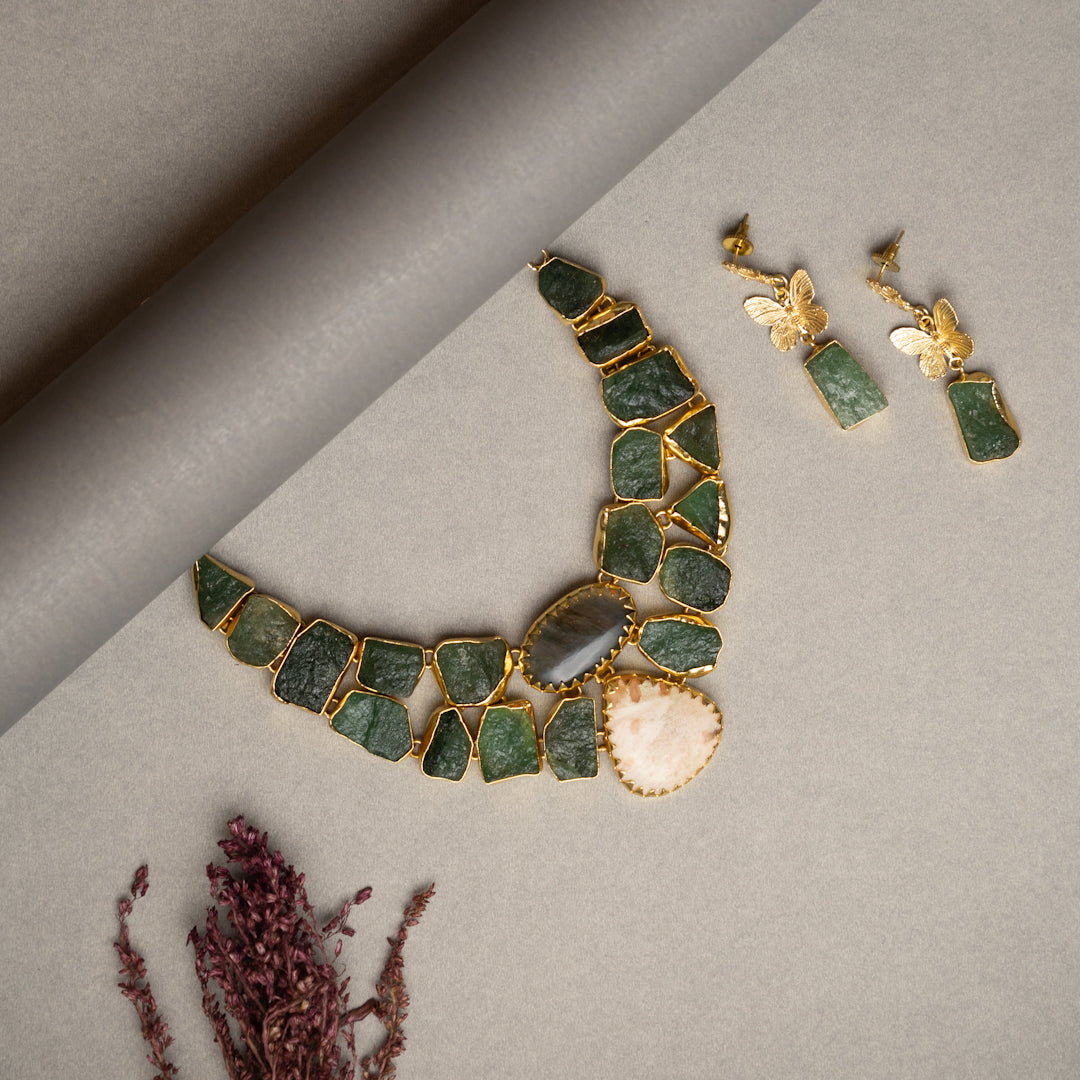 KASHVI PREMIUM 18K PLATED HANDMADE RAW STONE AND POLISHED STONE NECKPIECE/NECKLACE EARRINGS NL252.