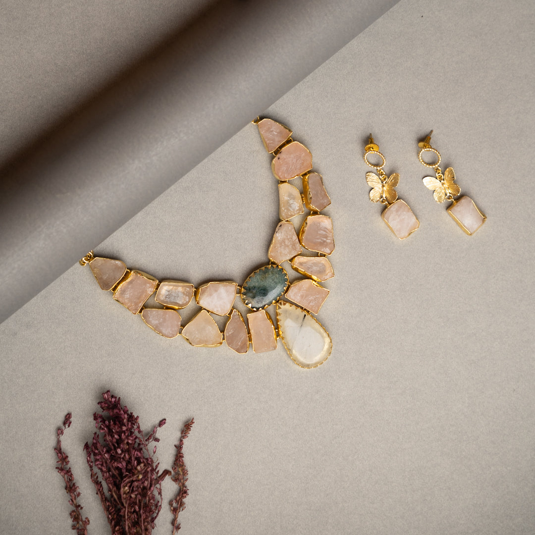 KASHVI PREMIUM 18K PLATED HANDMADE RAW STONE AND POLISHED STONE NECKPIECE/NECKLACE EARRINGS NL252.