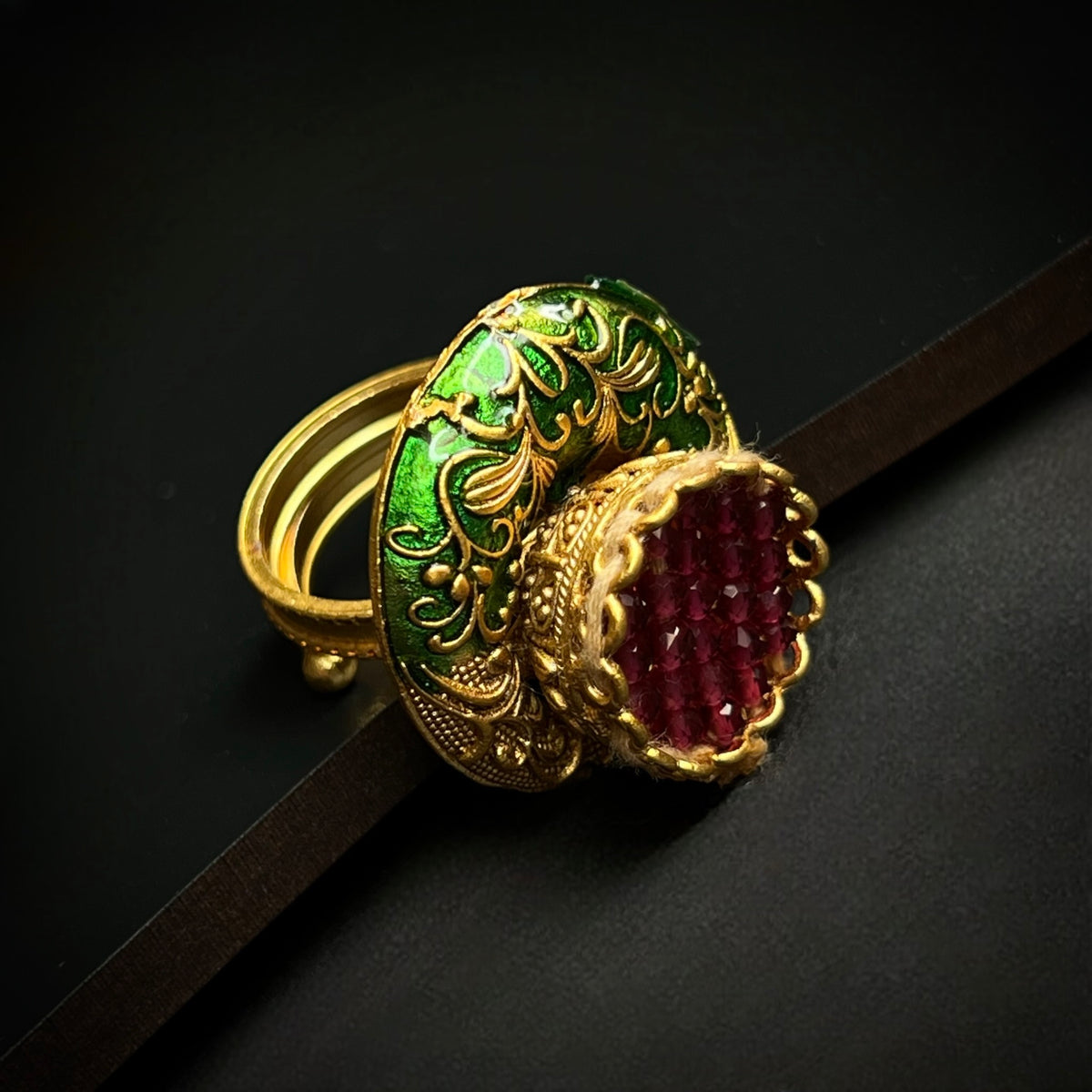 DIMPLE GOLD TONED FINGER RING R68