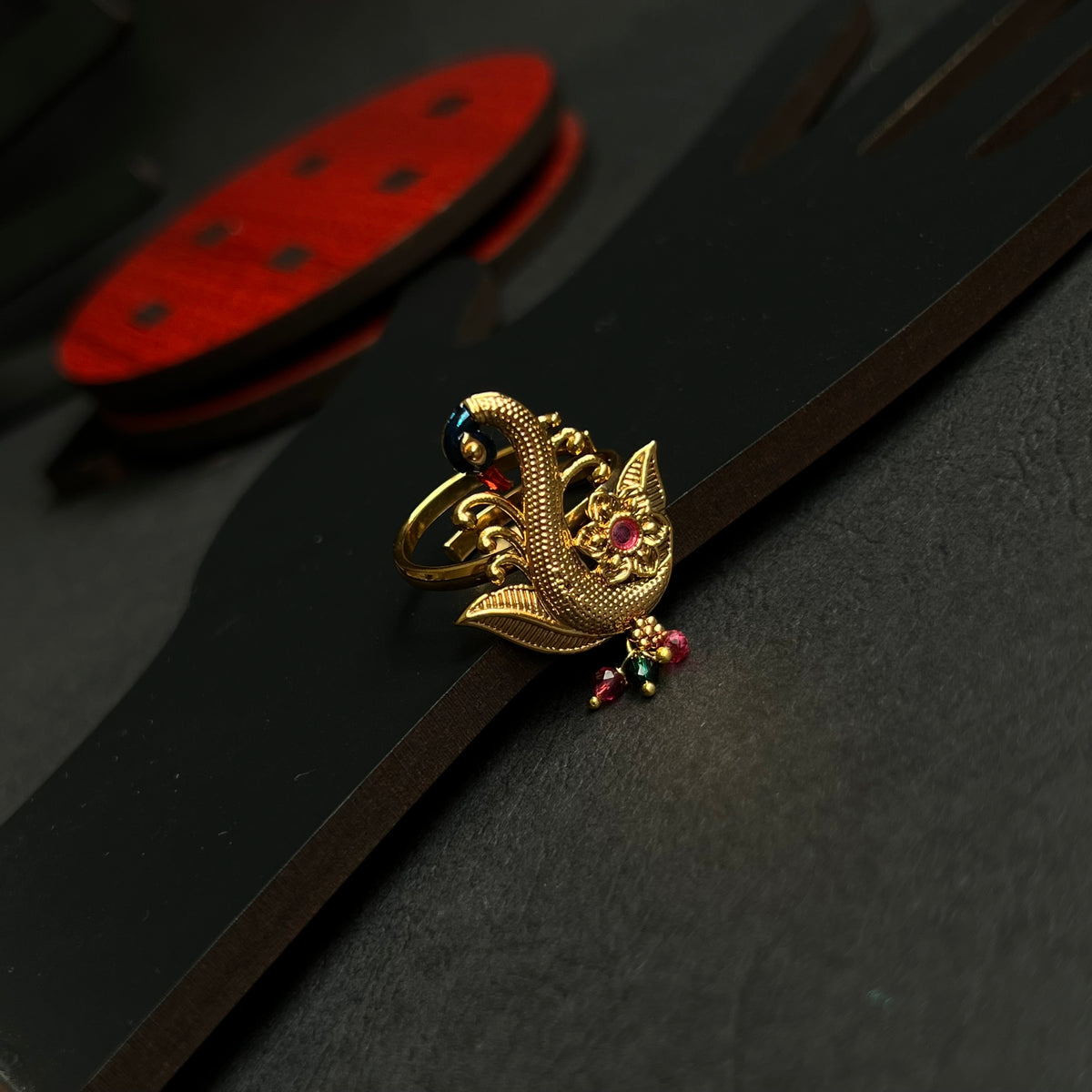 VAYASVAI GOLD TONED  FINGER RING R71