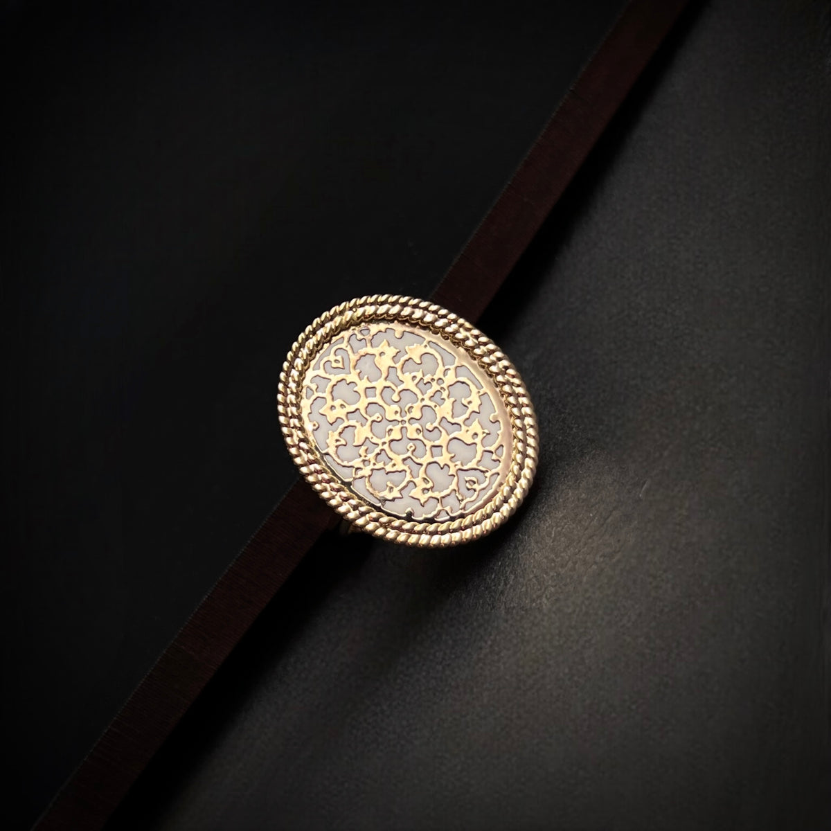 MUHALYA GOLD TONED FINGER RING R80