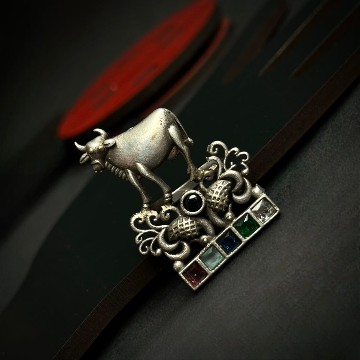 MATHA TEMPLE SILVER LOOK ALIKE FINGER RING R83