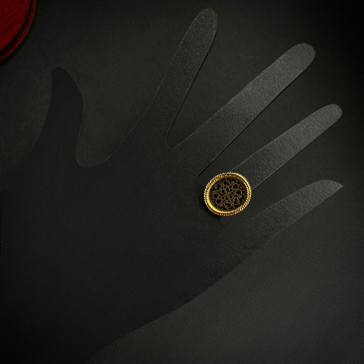 MUHALYA GOLD TONED FINGER RING R80