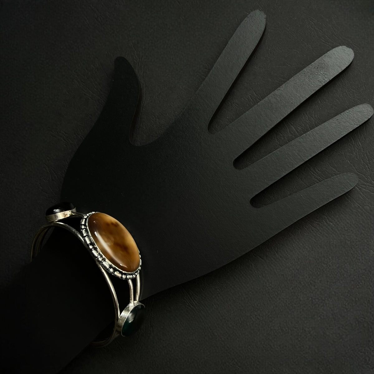 LOLITA ANTIQUE HAND CUFFS/BRACELET/BANGLES/KADAS  BR94