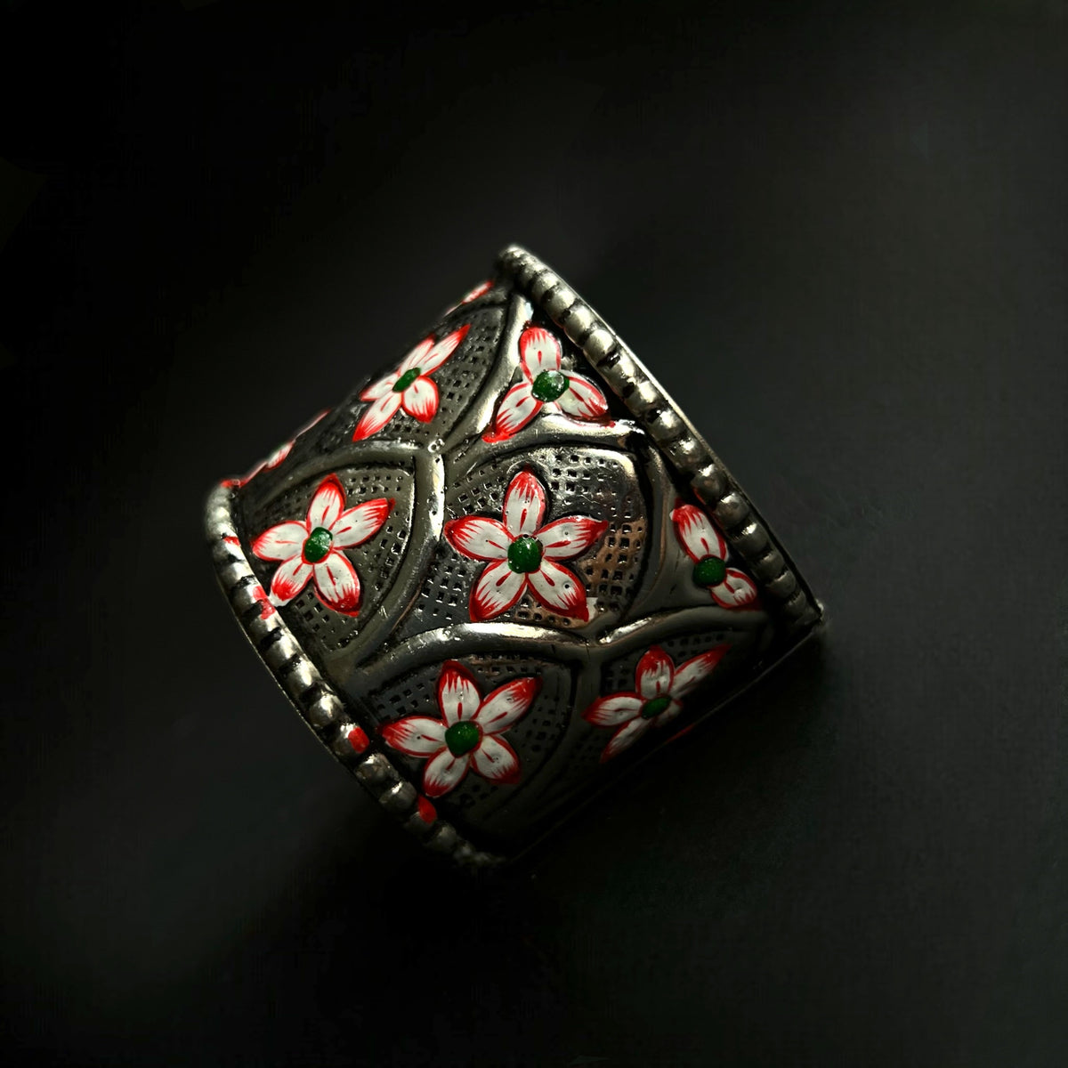 NEETU HAND HAMMERED AND HANDMADE HAND PAINTED ANTIQUE TONED CLASSIC HAND CUFF BR46