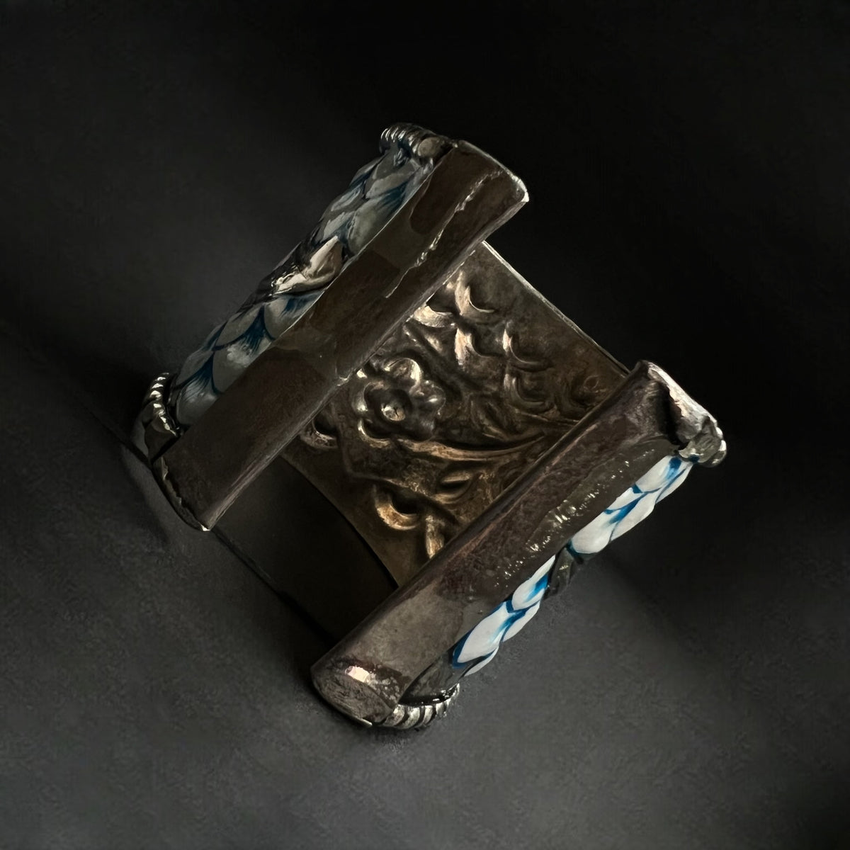 NEETU HAND HAMMERED AND HANDMADE HAND PAINTED ANTIQUE TONED CLASSIC HAND CUFF BR46