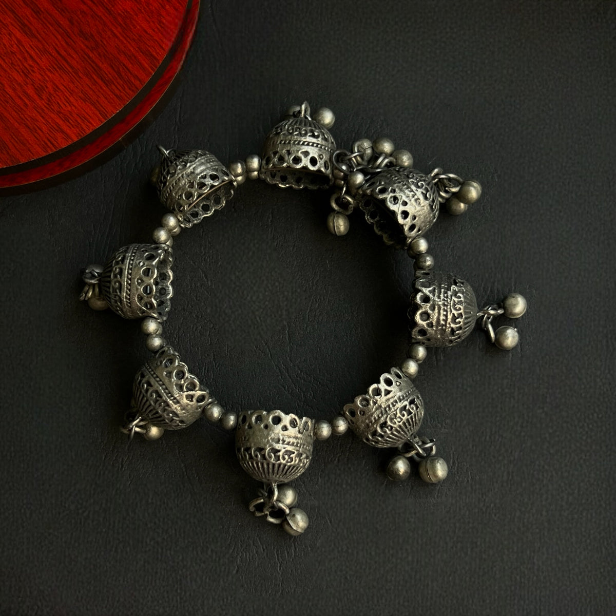 CHOLE BLACK POLISH CLASSIC STNEHAND CAFFS BRACELETS BR87