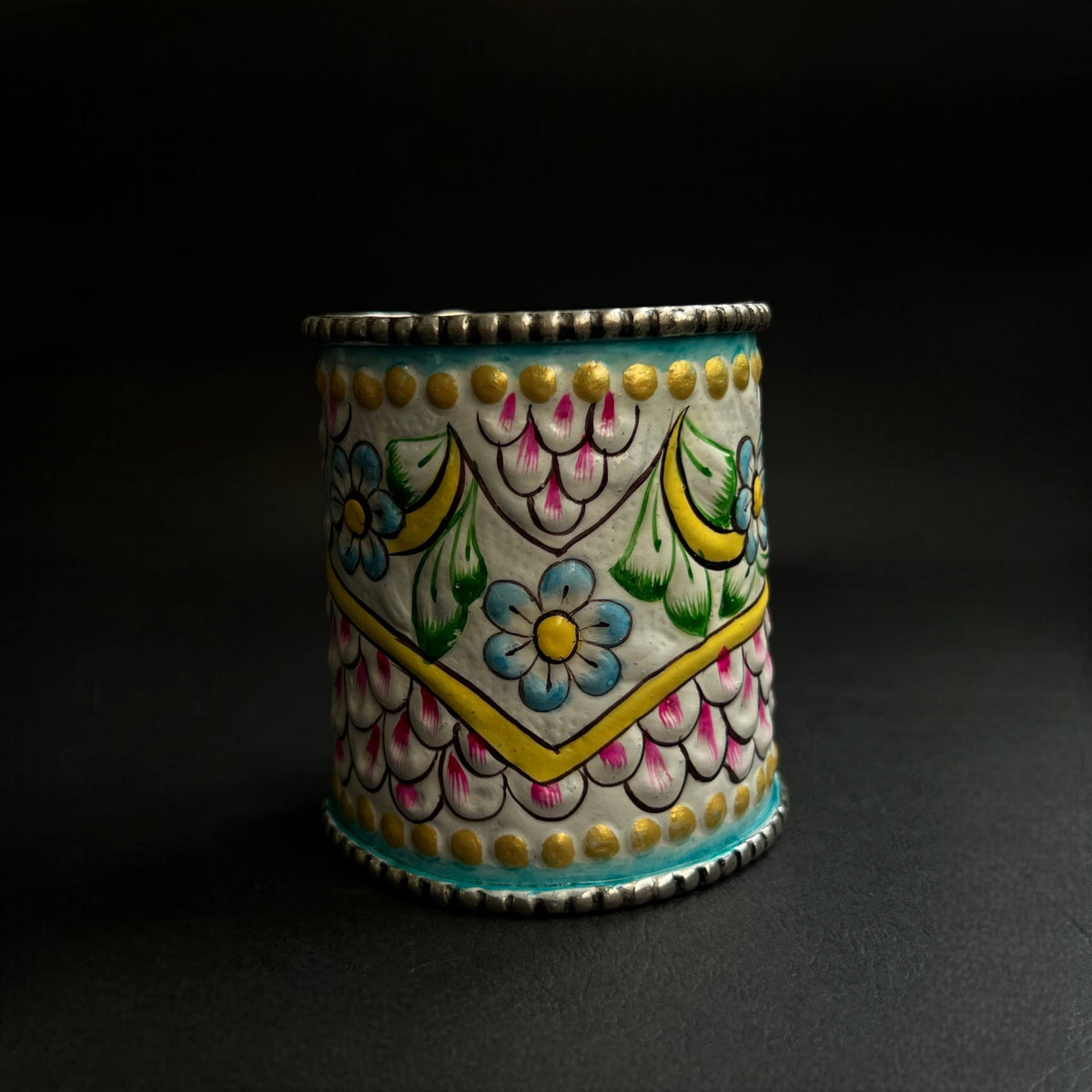 RIMANA HAND HAMMERED AND HANDMADE HAND PAINTED ANTIQUE TONED CLASSIC HAND CUFF BR43