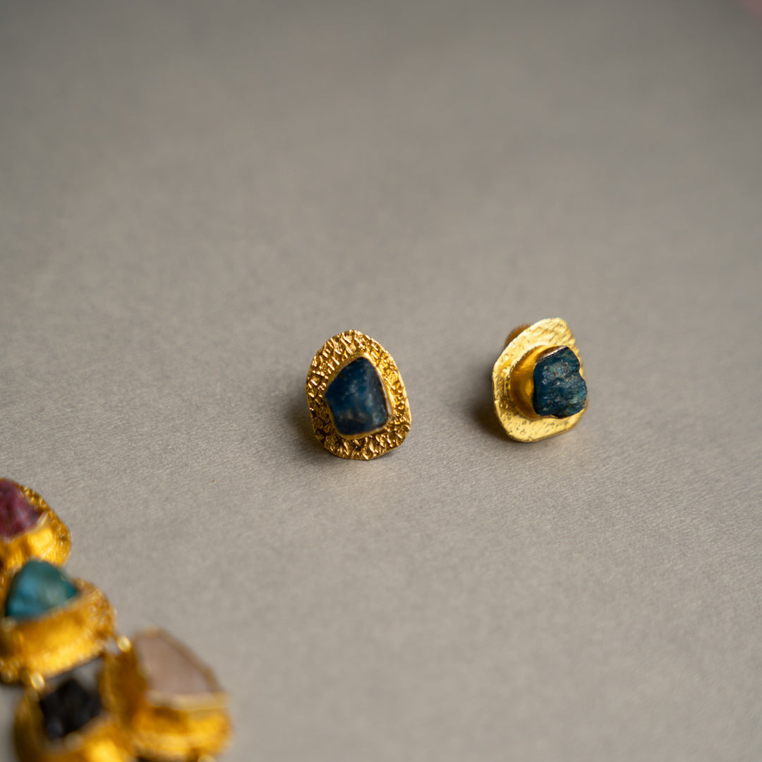 PETITE THAMIZHACHI BIJOUX EXCLUSIVE AND PREMIUM RAW STONES AND MOP HANDMADE GOLD TONED NECKPIECE/NECKLACE, BRACELET CUFF, RING WITH EARRING SET NL146