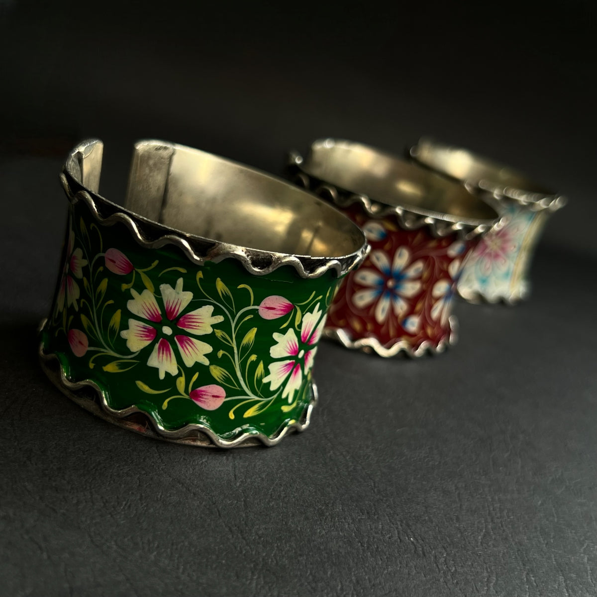 NITARA HAND HAMMERED AND HANDMADE HAND PAINTED ANTIQUE TONED CLASSIC HAND CUFF BR44