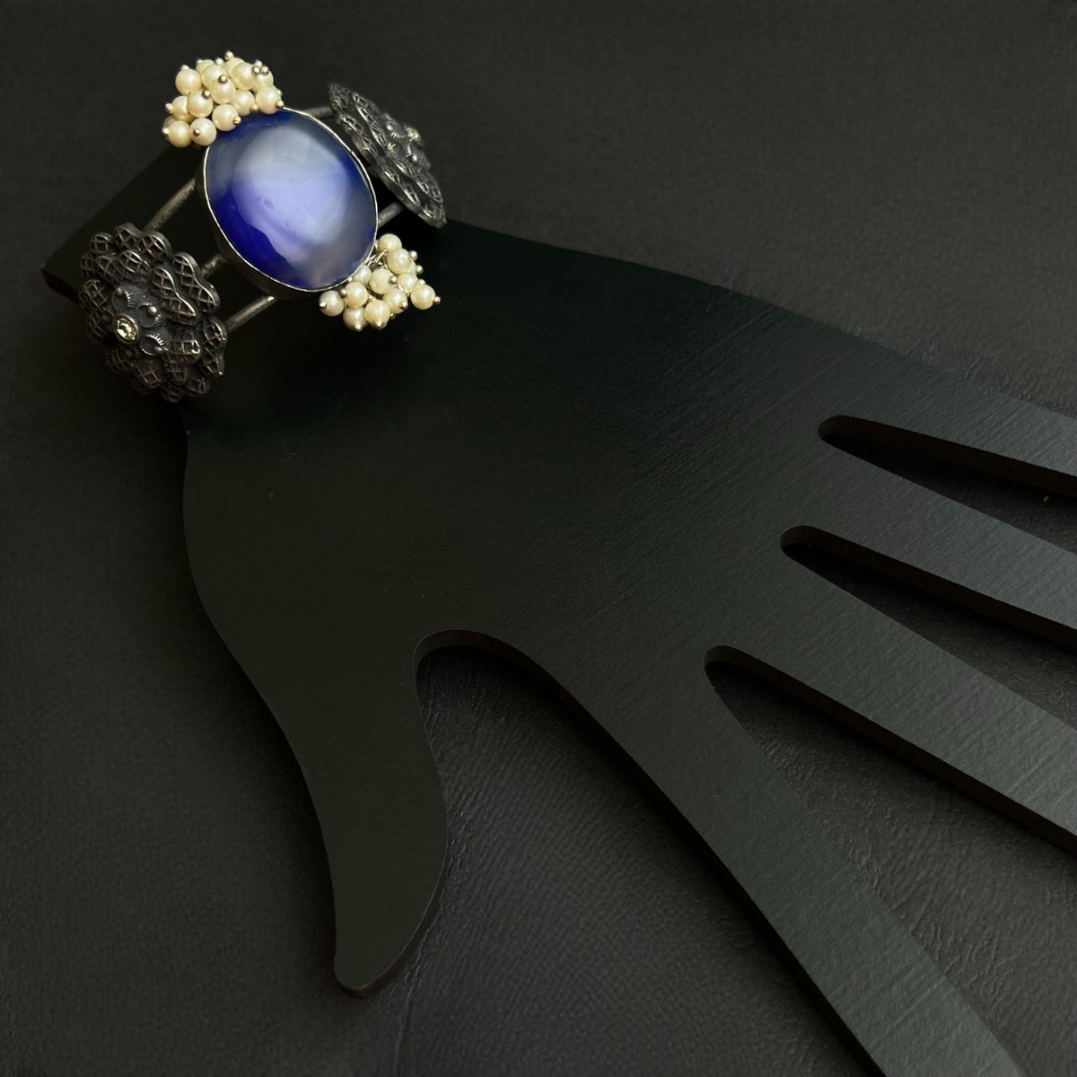 MINUSHA BLACK POLISH HAND CUFFS/BRACELET/BANGLES/KADAS 
 BR49